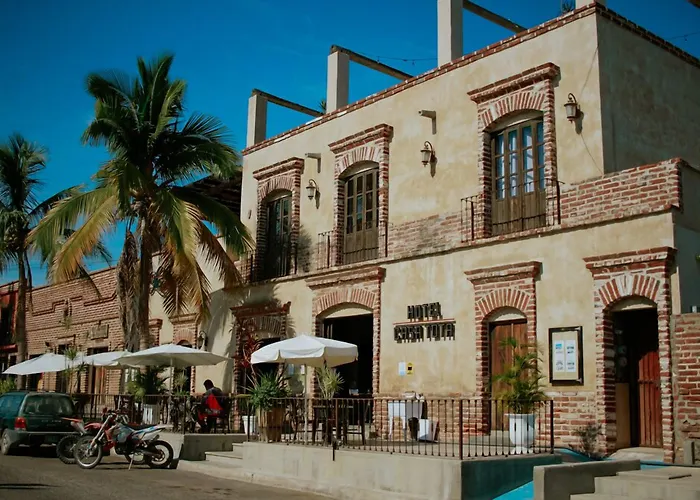 Hotel Casa Tota Todos Santos