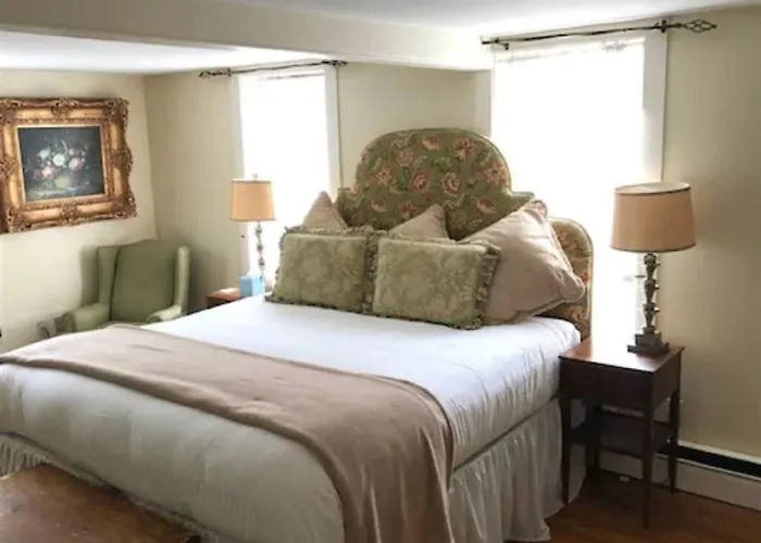 Admiral Farragut Inn