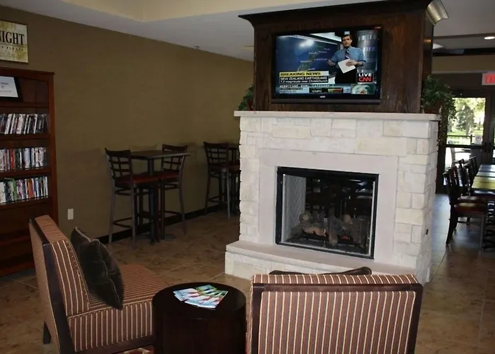Parkwood Inn & Suites Manhattan