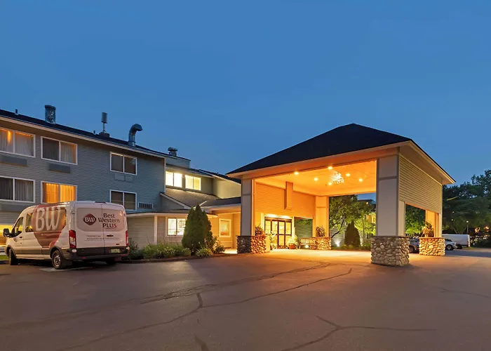 Best Western Plus Windjammer Inn & Conference Center Burlington