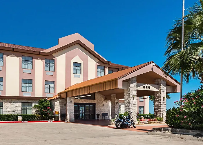 Quality Inn & Suites Buda