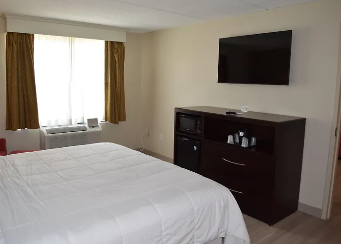 Bridgepointe Hotel & Marina New Bern