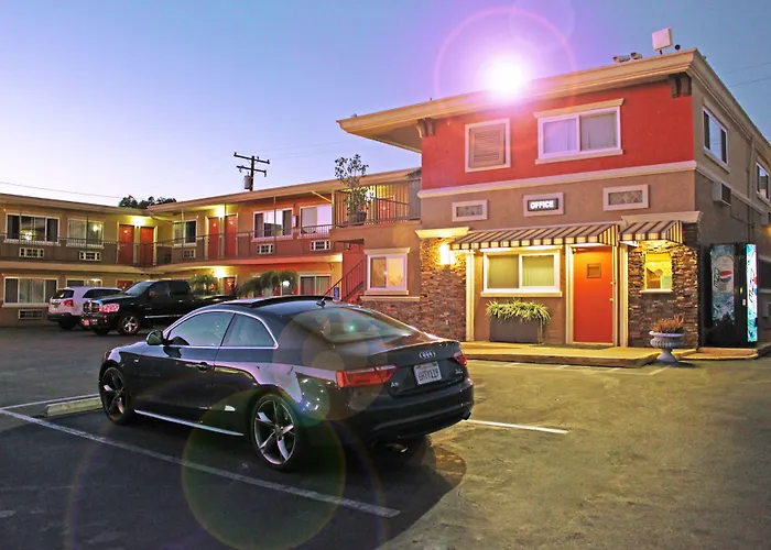 Friendly Hills Inn - Whittier, Los Angeles