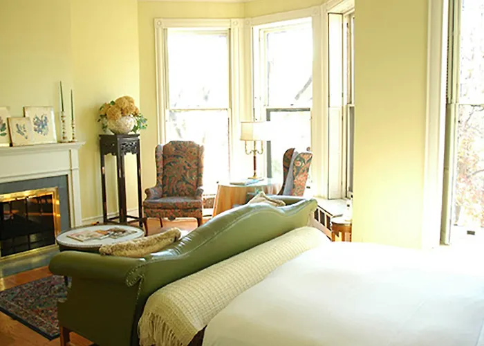 Morgan State House Inn