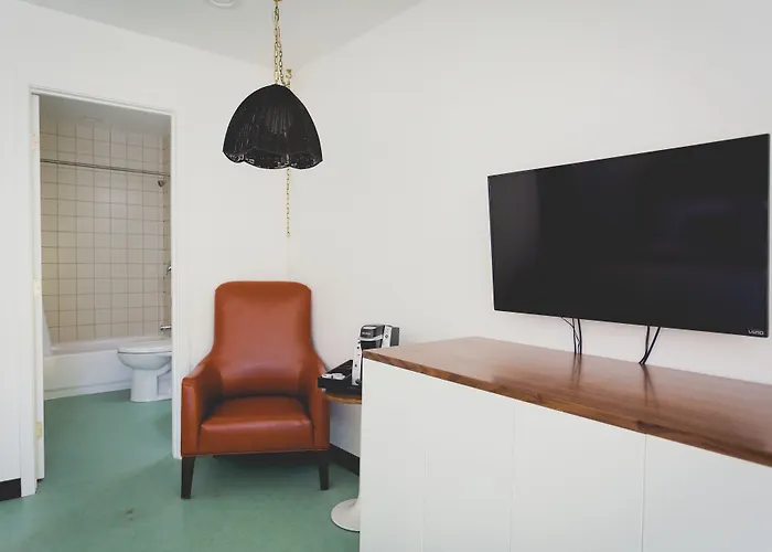 Mylo Hotel Daly City