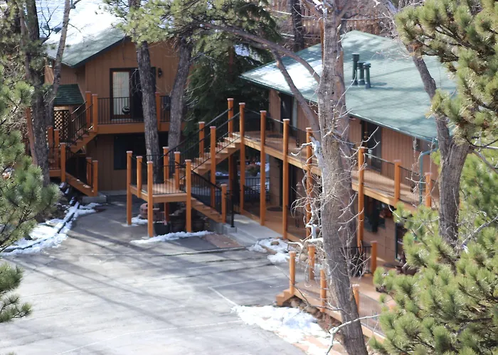 4 Seasons Inn On Fall River