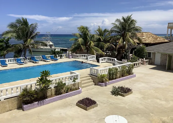 Cariblue Hotel & Scuba Resort