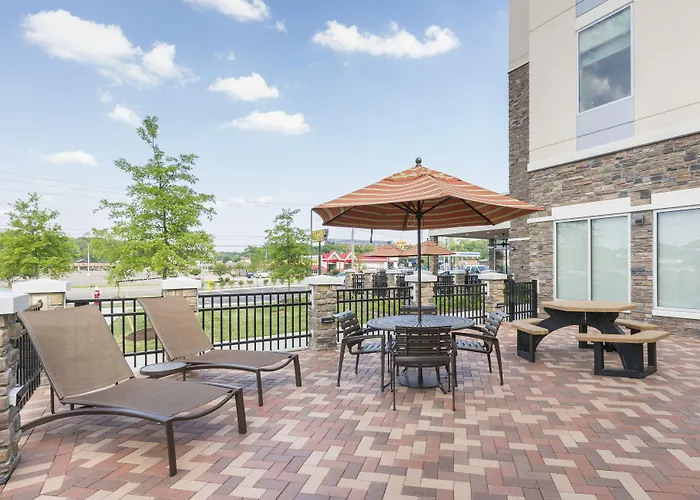 Hyatt Place Canton Lake Cable