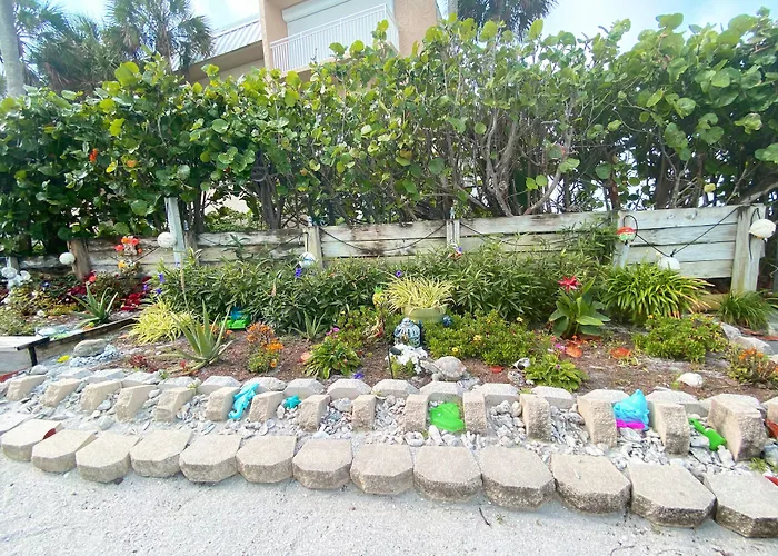 Nautical Watch Aparthotel Belleair Beach