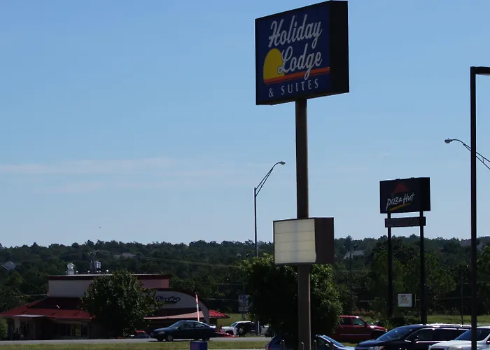 Holiday Lodge & Suites