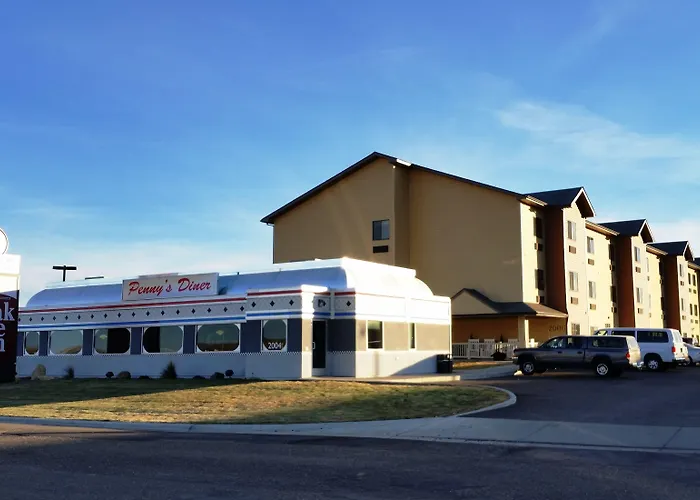 Baymont By Wyndham Glendive Hotel