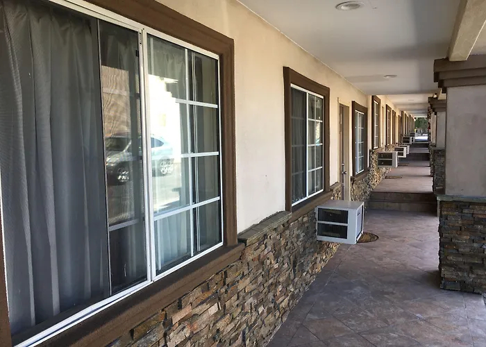 Bartlett Motel Lomita