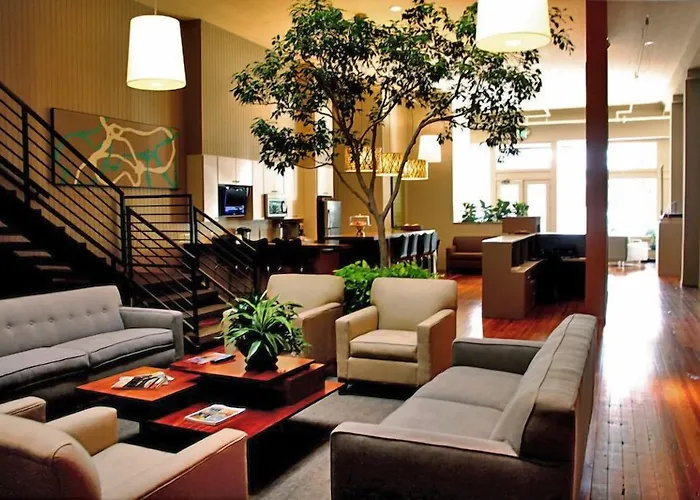 The Inn On Whitworth Brookhaven