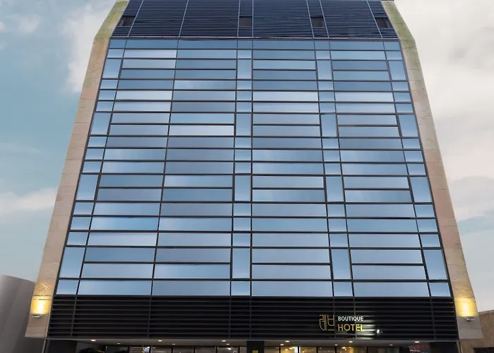 Reve Business Hotel Jeju