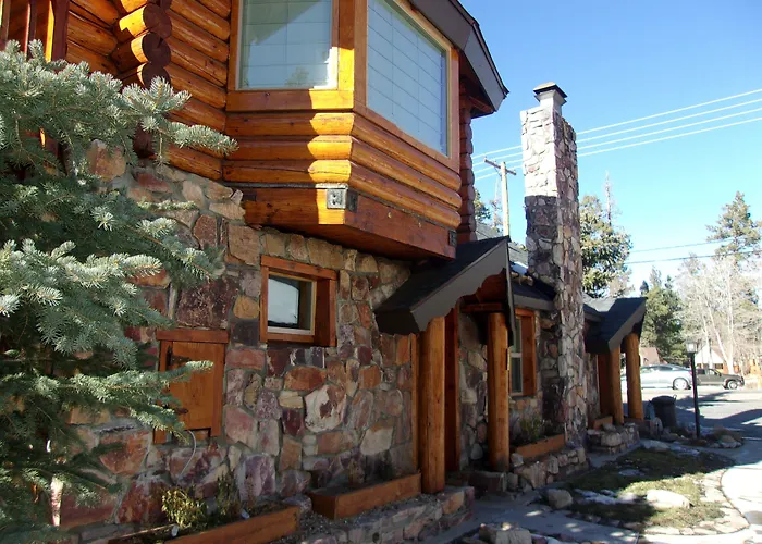 Embers Lodge & Cabins
