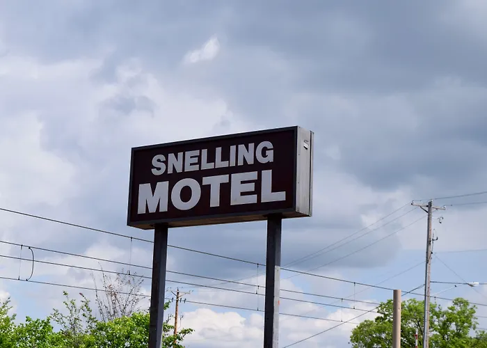 Snelling Motor Inn