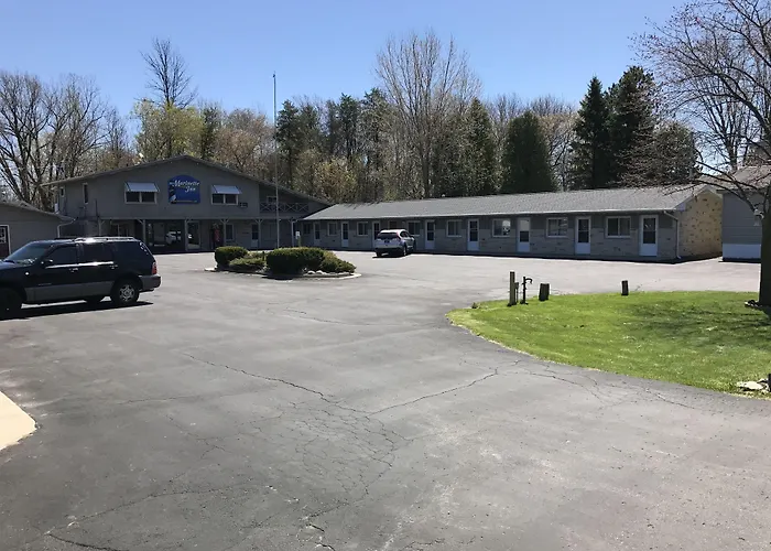 Marinette Inn