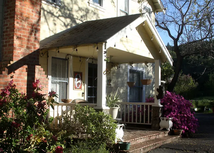 Bear Flag Inn