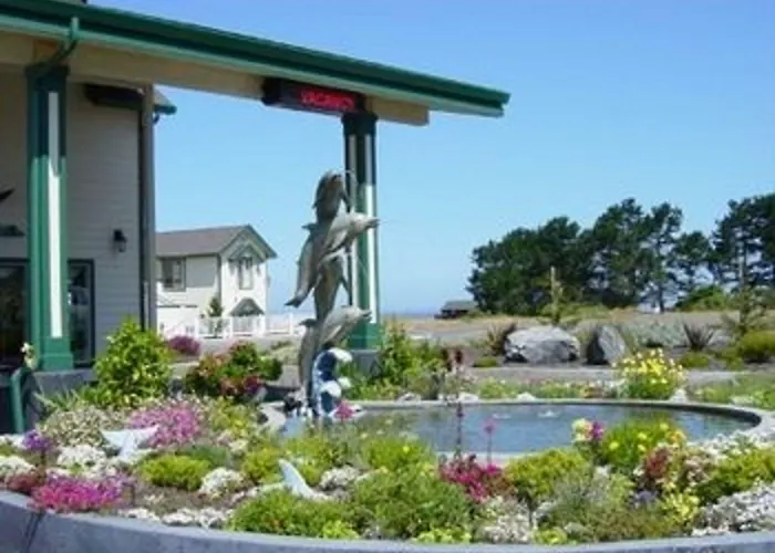Emerald Dolphin Inn & Mini Golf Fort Bragg