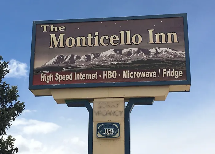 The Monticello Inn