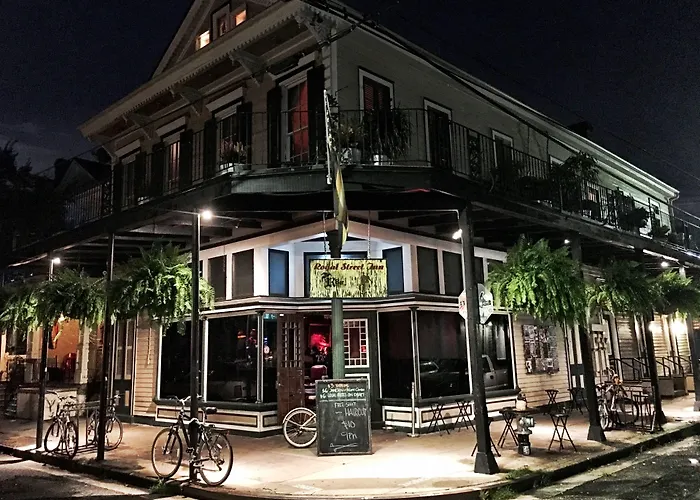 Royal Street Inn & Bar