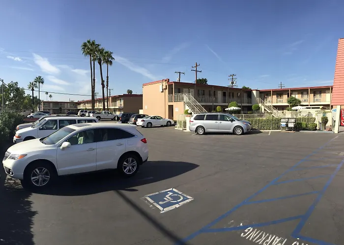 Willow Tree Lodge Fullerton