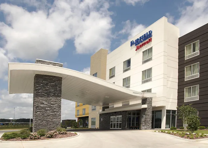 Fairfield Inn & Suites By Marriott Jackson Clinton