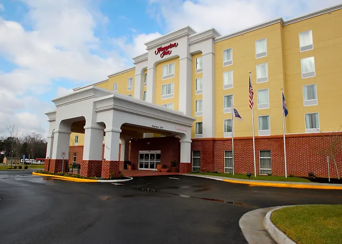 Hampton Inn- Suffolk