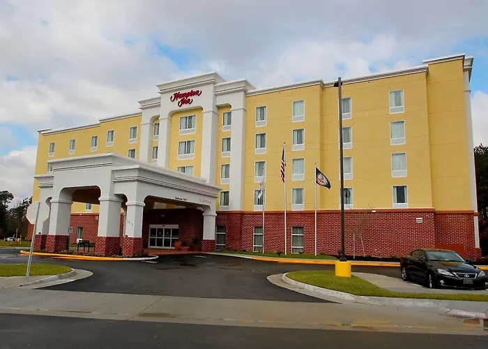 Hampton Inn- Suffolk
