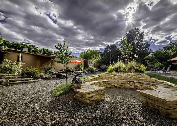 Stone Lizard Lodge Blanding