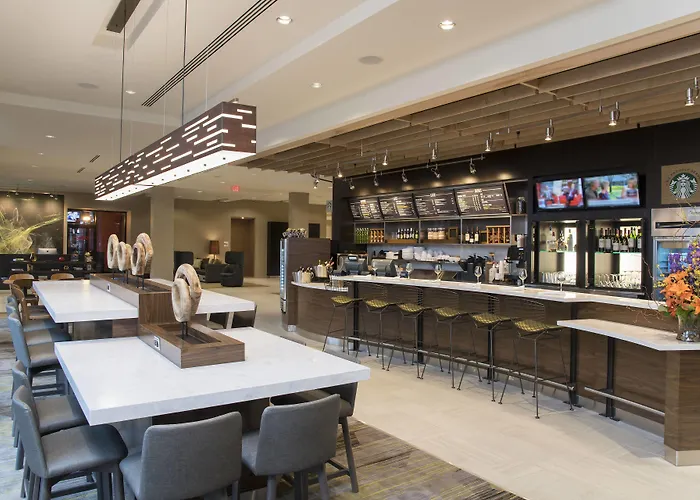 Courtyard By Marriott Holland Downtown Hotel