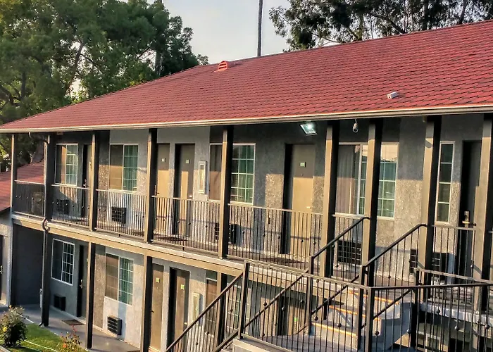 Jewel City Inn