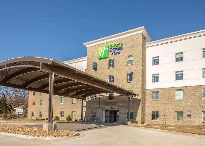 Holiday Inn Express & Suites Shawnee - Kansas City West By Ihg