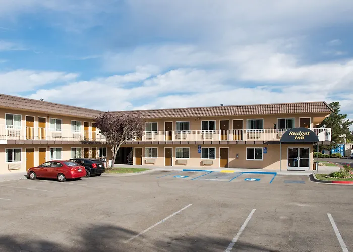 Budget Inn By 101 Bus From Downtown