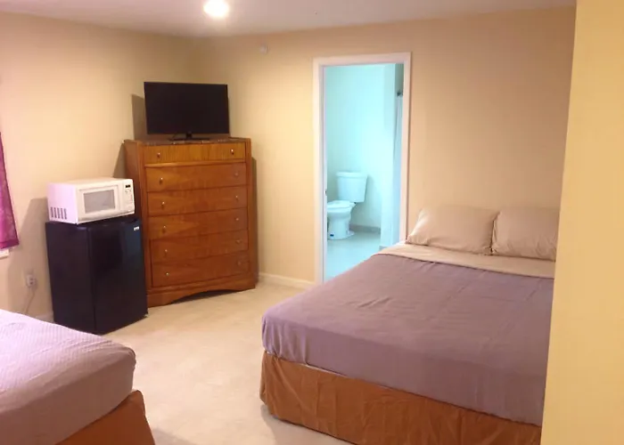 Misquamicut Beach Front Inn Westerly