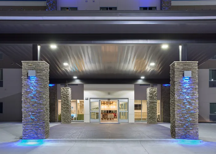 Holiday Inn Express & Suites Lincoln I - 80 By Ihg