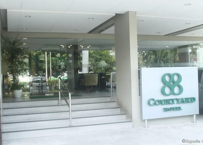 88 Courtyard Hotel Pasay