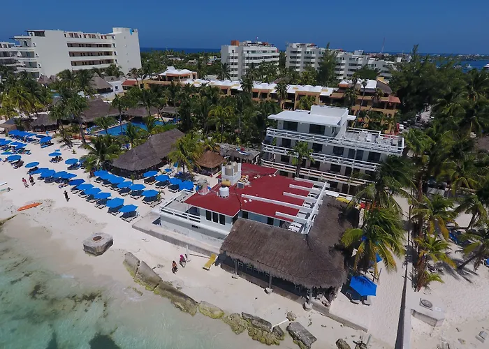 Chichis And Charlies Beachfront Hotel Isla Mujeres