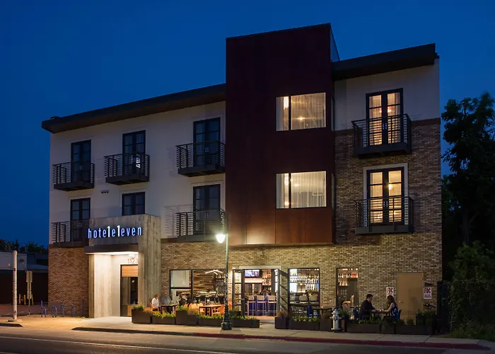 Hotel Eleven Austin