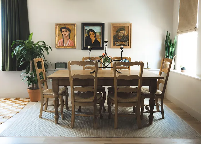 Hotel Eleven Austin