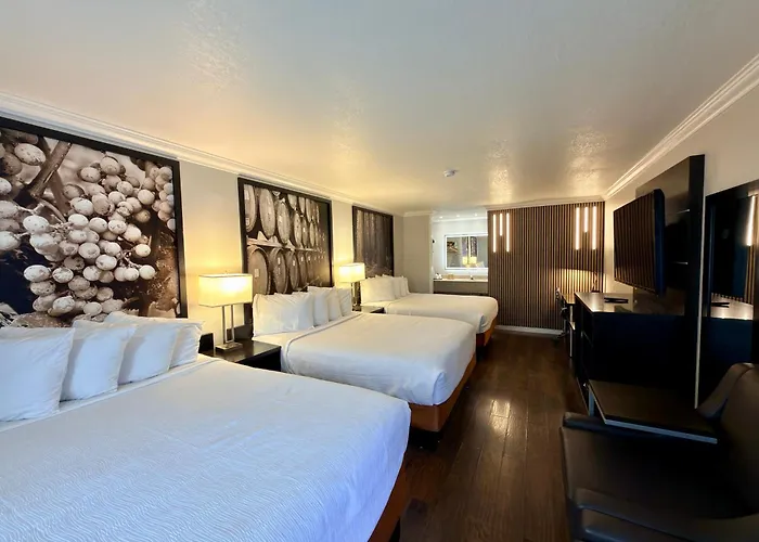 The Orchard Hotel Ukiah Wine Country Free Breakfast, Pool, & Hot Tub