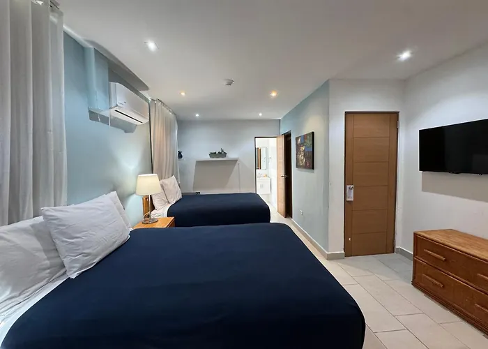 Sandy Beach Hotel San Juan