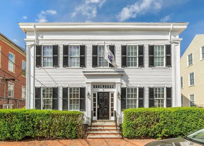 Essex Street Inn & Suites, An Ascend Collection Hotel Newburyport