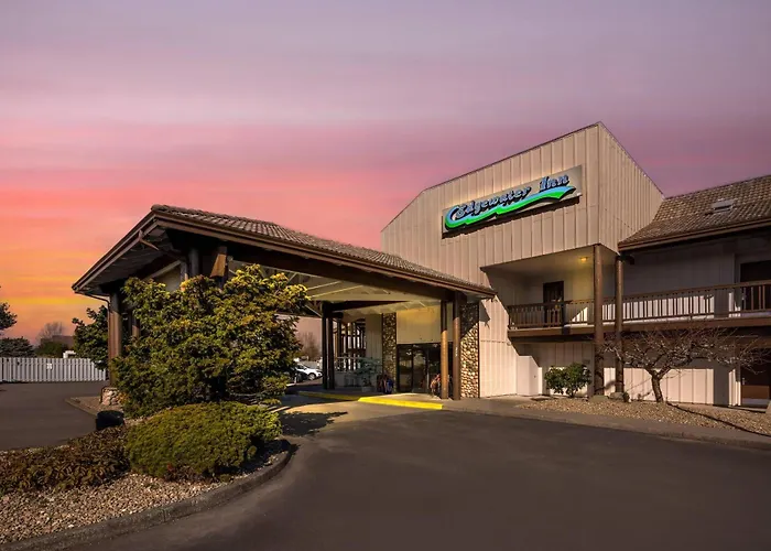 Edgewater Inn And Suites, An Ascend Collection Hotel Coos Bay