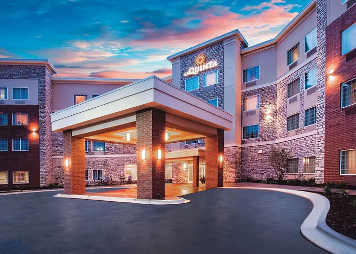 La Quinta By Wyndham St. Paul-Woodbury Hotel