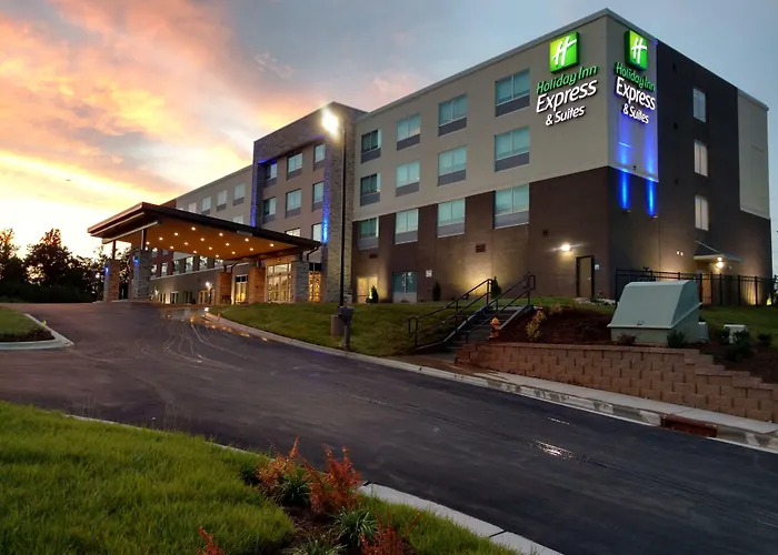 Holiday Inn Express & Suites - Charlotte Ne - University Area By Ihg