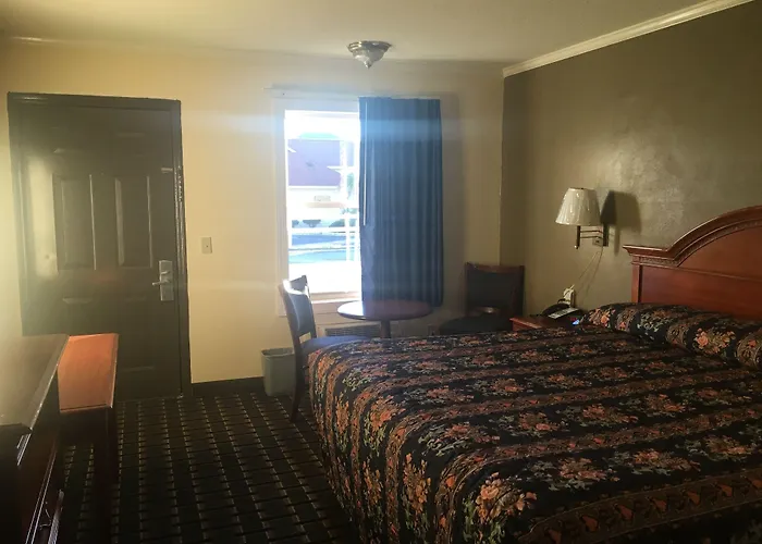 Travelodge By Wyndham Orangeburg