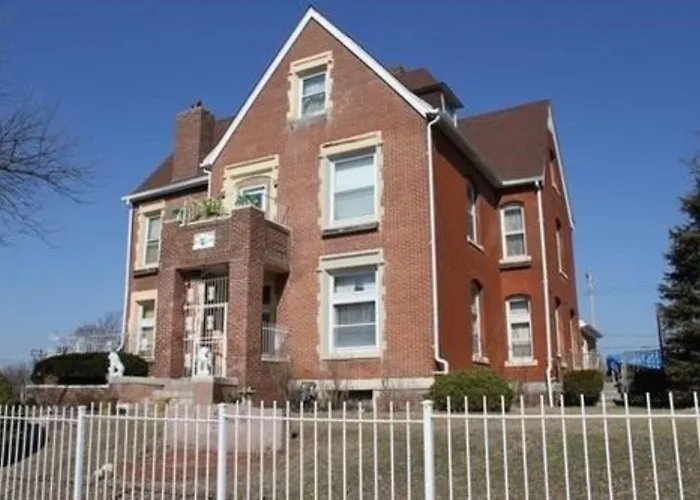 Central West End Bed And Breakfast