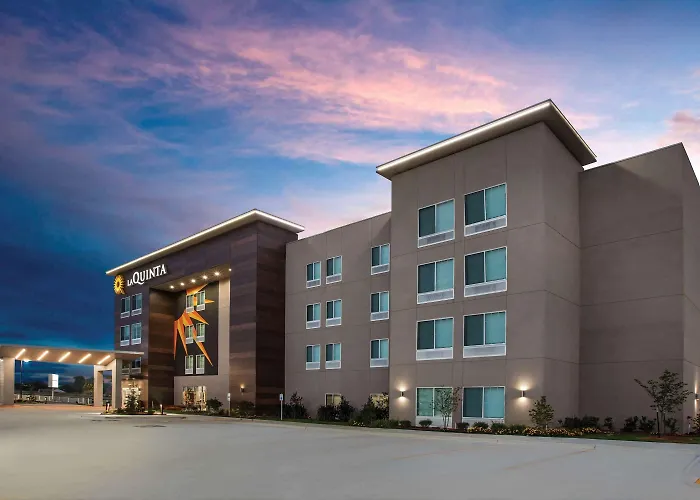 La Quinta By Wyndham Owasso Hotel