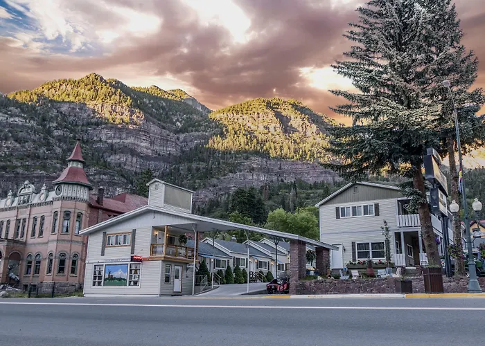 Abram Inn & Suites